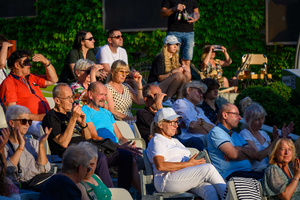 Starówka Jazz Festival - 14.07.2023 - Koncert zespołu Old Boys Band. Widownia Amfiteatru.