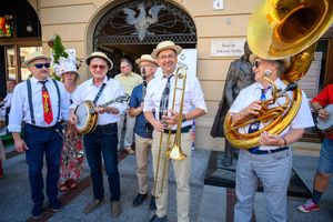 Starówka Jazz Festival - 14.07.2023 - Parada nowoorleańska. Muzycy podczas występu.