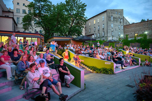 Starówka Jazz Festival - 14.07.2023 - Koncert zespołu MDB Swing Project. Publiczność.