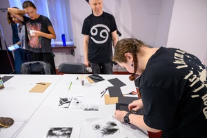 Warsztaty fotografii otworkowej - Uczestnicy warsztatów.