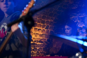 Koncert S.M.Rock - 14.03.2023 - Scena S.M.Rock w akcji - Uczniowie występują.