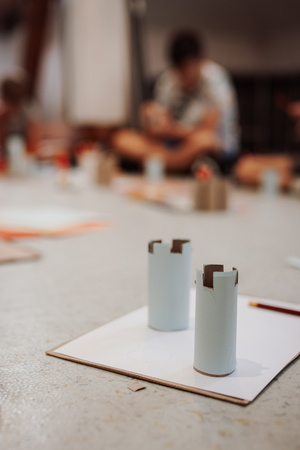 otwARTa jeszcze bardziej. Warsztaty dla małych pasjonatów sztuki - ARCHITEKTURA - Materiały plastyczne.