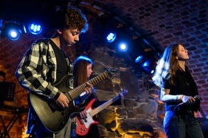 Koncert S.M.Rock - Występ uczniów S.M.Rock na scenie Piwnic TCK