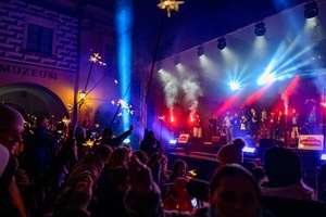 Koncert: 33. tarnowski finał WOŚP - Światełko do nieba z perspektywy widowni na tarnowskim Rynku