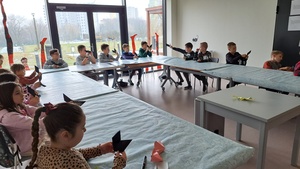 Kreatywne warsztaty - Zwierzyniec - Uczestnicy podczas warsztatów.