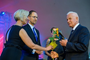 ZDEARZENIA 2025: Gala Kultury i Stypendiów | Koncert Zosi Karbowiak