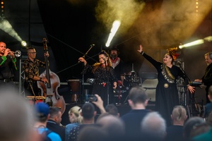 ZDEARZENIA 2025: Dikanda, Ania Karwan