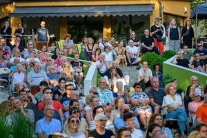 ZDEARZENIA 2025: Renata Przemyk - Amfiteatralna publiczność podczas koncertu