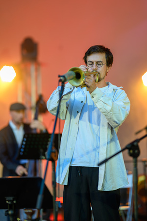 Starówka Jazz Festival 2025 - Koncert II - Stanula Sekstet na scenie amfiteatru letniego