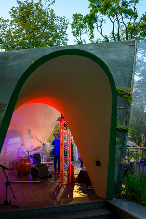 Starówka Jazz Festival 2025 - Koncert II - Stanula Sekstet na scenie amfiteatru letniego