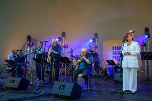 Starówka Jazz Festival 2025 - Koncert II - Old Boys Band na scenie amfiteatru letniego