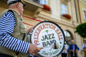 Starówka Jazz Festival 2025 - Koncert II - Parada nowoorleańska na tarnowskim rynku