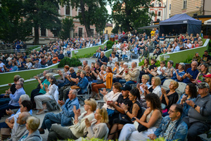 Starówka Jazz Festival 2025 - Koncert II - Publiczność podczas Starówka Jazz Festival 2025