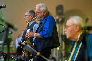 Starówka Jazz Festival 2025 - Koncert II - Old Boys Band na scenie amfiteatru letniego