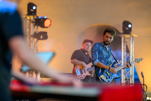 Rock na Starówce - Na scenie występujący zespół Jarka Tuckiego.