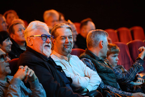 Koncert: Walk Away / Jazzowa jesień w TCK - Publiczność przed koncertem w Kinie Marzenie – oczekiwanie na rozpoczęcie.