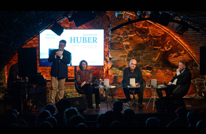 Spotkanie autorskie i premiera książki Krzysztofa Hubera