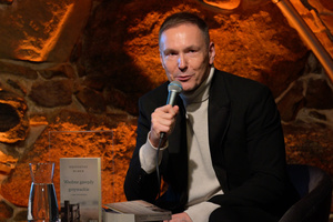 Spotkanie autorskie i premiera książki Krzysztofa Hubera