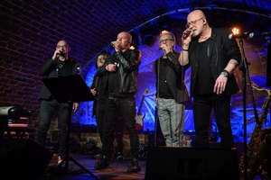 Benefis Bartka Szułakiewicza - Zespół Monk na scenie podczas wspólnego grania.