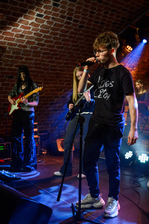 Koncert: SM Rock - Występ uczniów i nauczycieli szkoły S.M.Rock przy udziale publiczności.