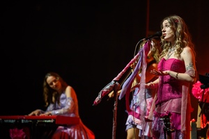 Koncert: Lor - Na scenie występujący zespół Lor