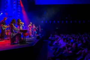 Koncert: Lor - Na scenie występujący zespół Lor