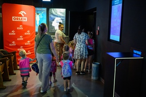 40. TNF: Dzień 5 (26.05.26) - Grupy dziecięce przybywające do kina na projekcje Filmów Młodego Widza