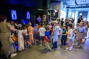 40. TNF: Dzień 6 (27.05.26) - Najmłodsi widzowie przybywający do Marzenia na projekcje Filmów Młodego Widza