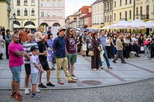 Wystawa: Konfrontacje Plakatu Studenckiego - Publiczność podczas otwarcia.