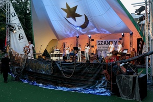 Szanty na Starówce: Dzień 2 - 40 Lat Bezanu - Koncert jubileuszowy